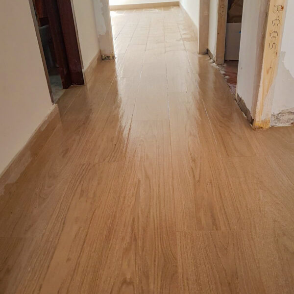 Reforma Integral en Vivienda: Transformación y Renovación de Orosuelo Reforma Integral